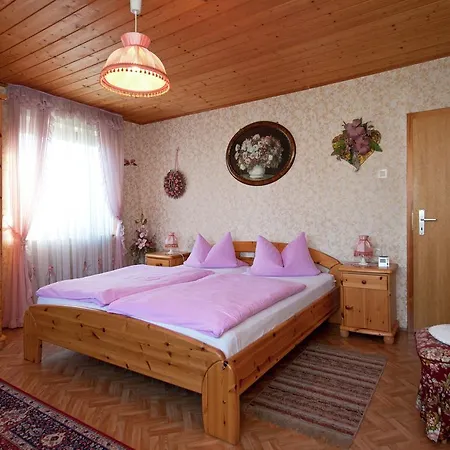 Holiday Nadine Апартаменты Гёсвайнштайн